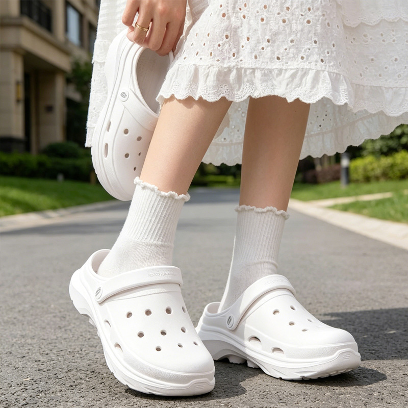 Skechers 여성용 슬리퍼, 가볍고 부드러운 미끄럼 - Women Shoes Skechers 리뷰 및 가격